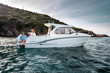 Bénéteau Antares 8 HB V2