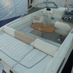 Cockpit du Bayliner 642 cabine