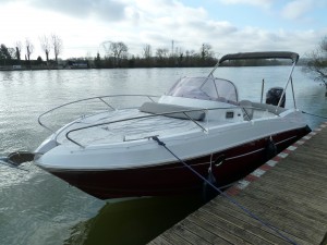 Flyer 750 Sundeck au ponton