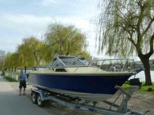Bateau sur remorque